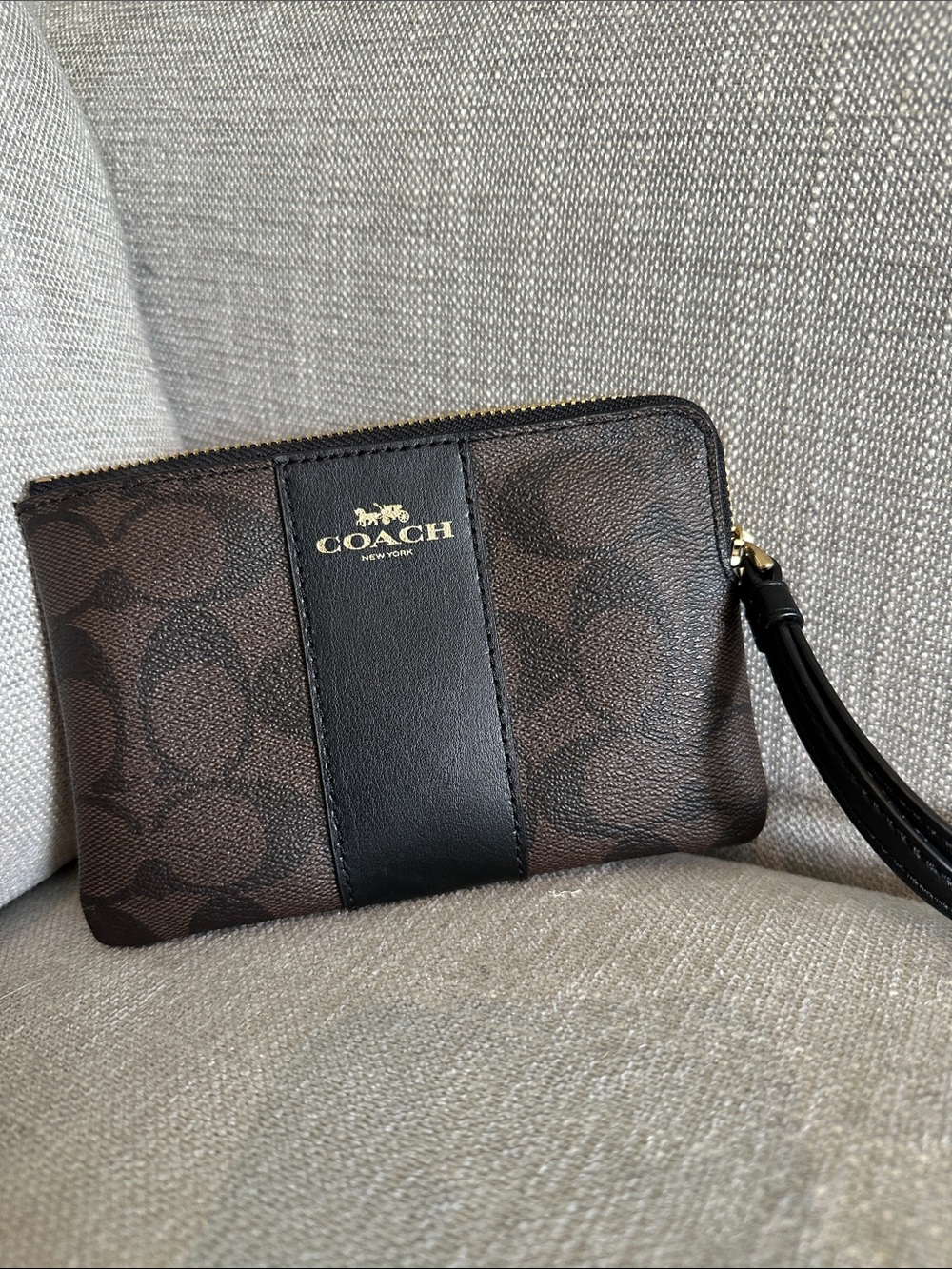 Coach Brown Signature Canvas Wristlet with Black Center Panel NEW